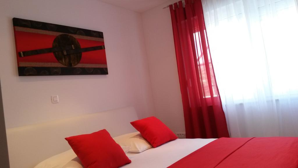 Apartments Marjan Podstrana Phòng bức ảnh
